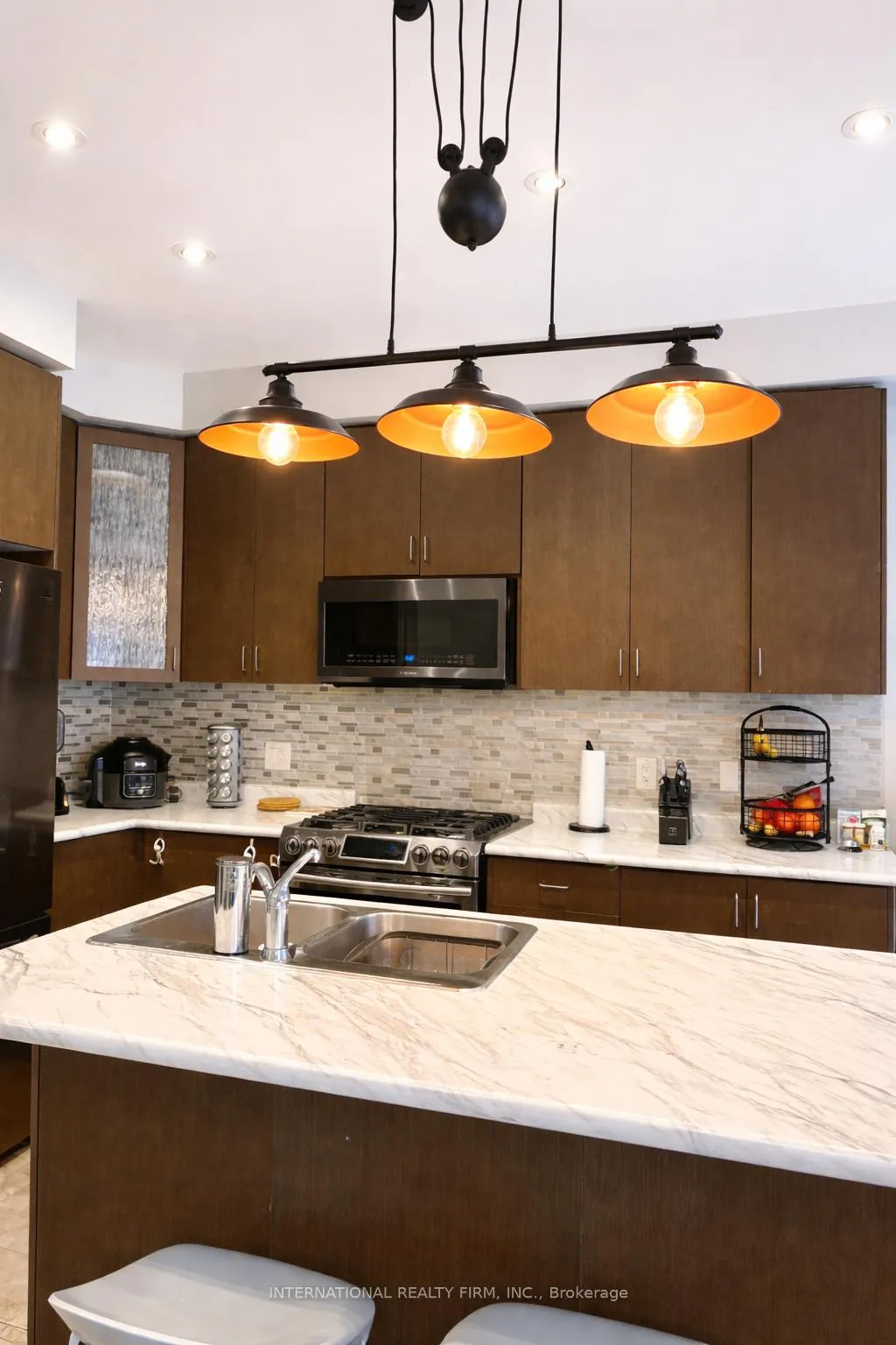 Photo 2 of 1477 Pratt Heights, Milton, Ford — HOMEH