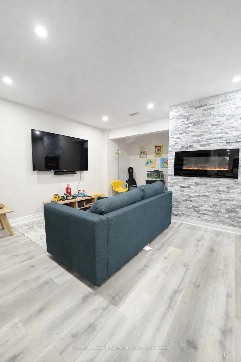 Photo 19 of 1477 Pratt Heights, Milton, Ford — HOMEH