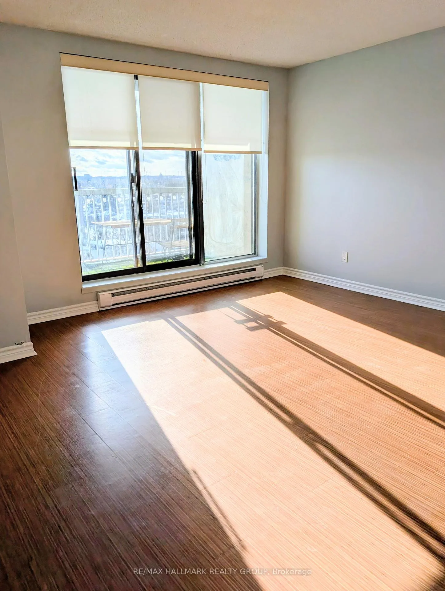 Photo 2 of Unit 1105, 1180 Ohio Street, Ottawa, Billings Bridge — HOMEH
