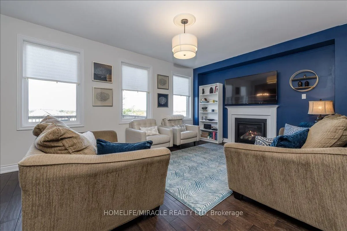 Photo 9 of 4 Kennedy Boulevard, New Tecumseth, Alliston — HOMEH
