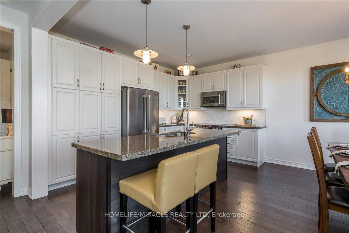 Photo 10 of 4 Kennedy Boulevard, New Tecumseth, Alliston — HOMEH