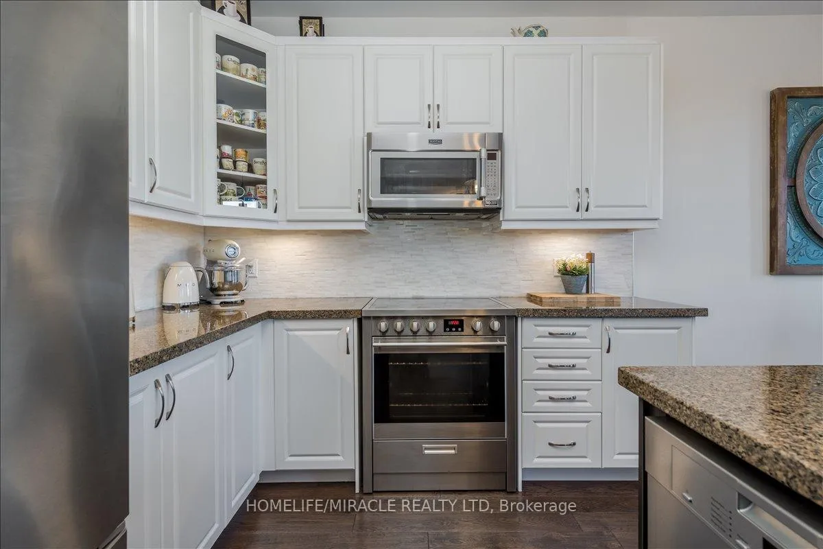 Photo 11 of 4 Kennedy Boulevard, New Tecumseth, Alliston — HOMEH