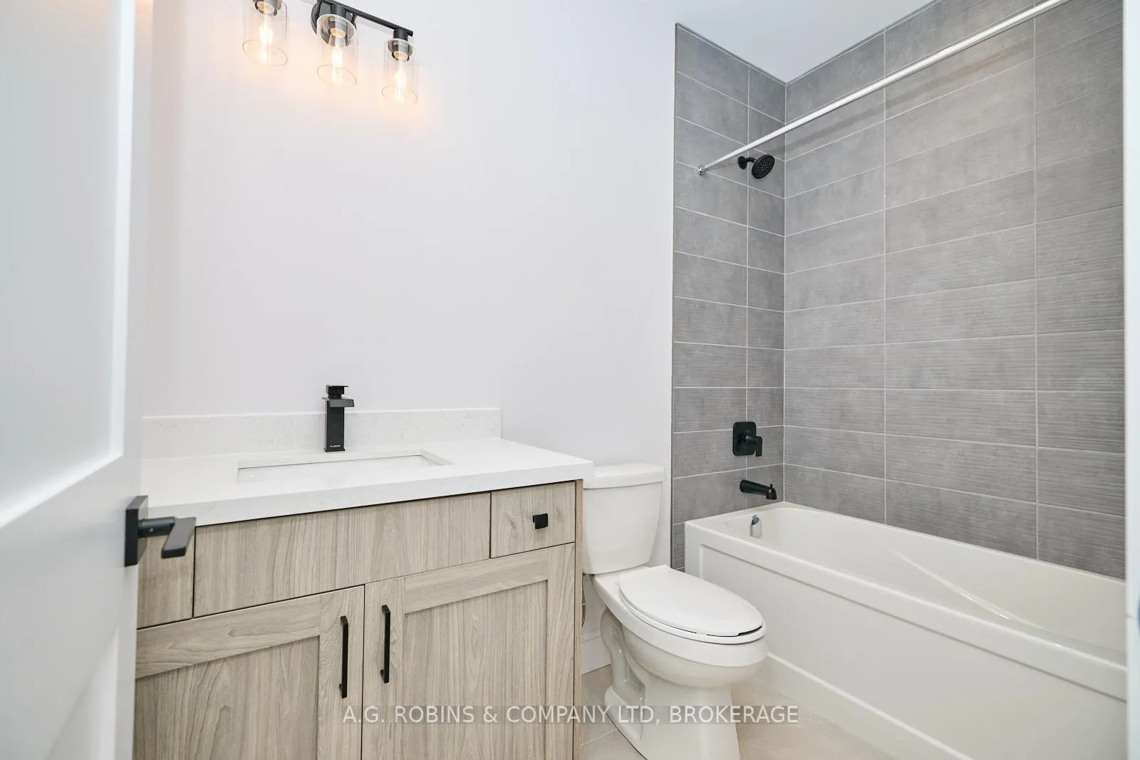 Photo 19 of 4124 Fly Road, Lincoln, Escarpment — HOMEH