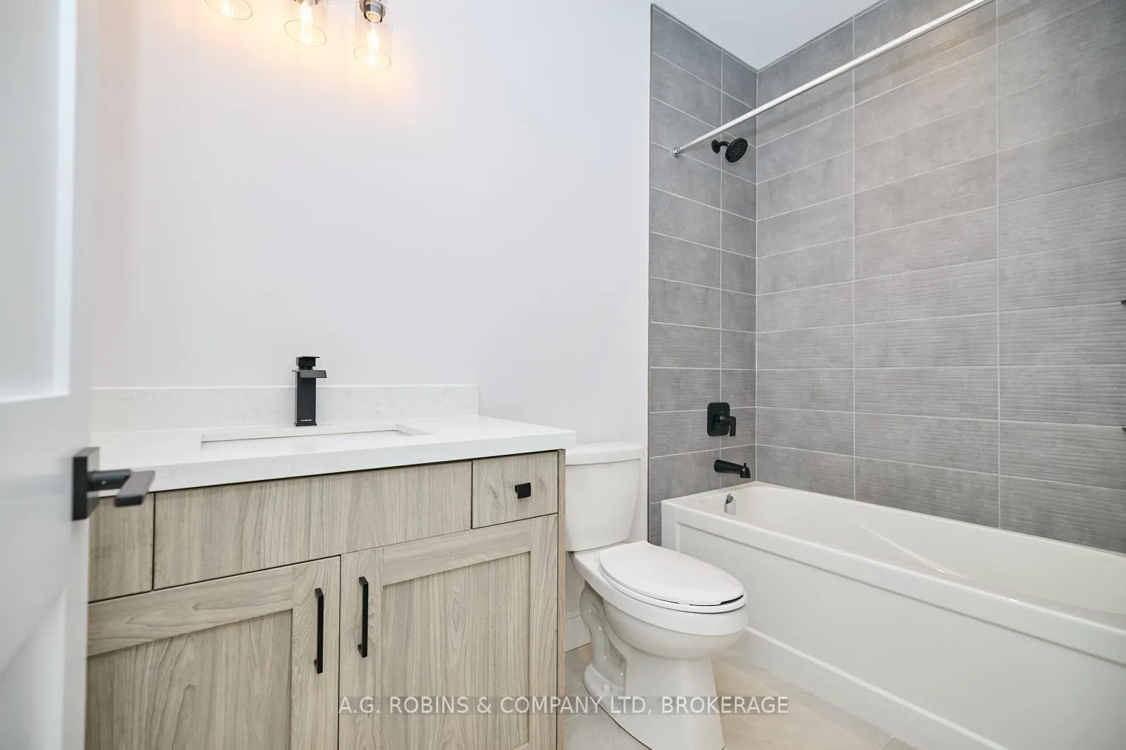 Photo 23 of 4124 Fly Road, Lincoln, Escarpment — HOMEH