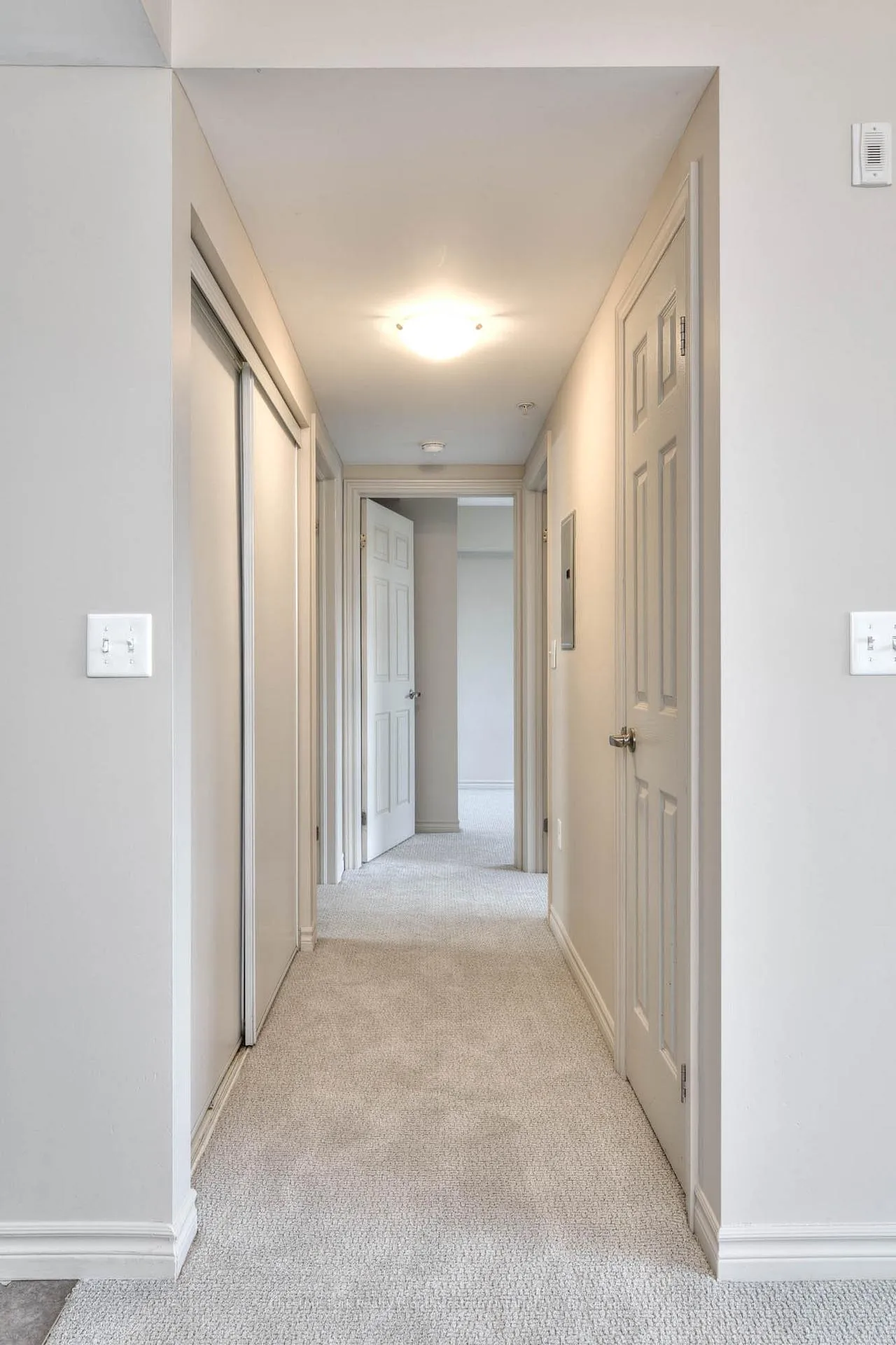 Photo 11 of Unit 103, 19 Waterford Drive, Guelph, Pineridge/Westminster Woods — HOMEH