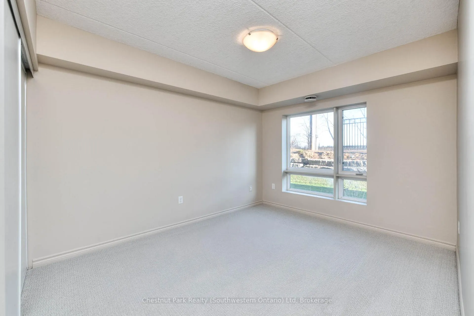 Photo 15 of Unit 103, 19 Waterford Drive, Guelph, Pineridge/Westminster Woods — HOMEH