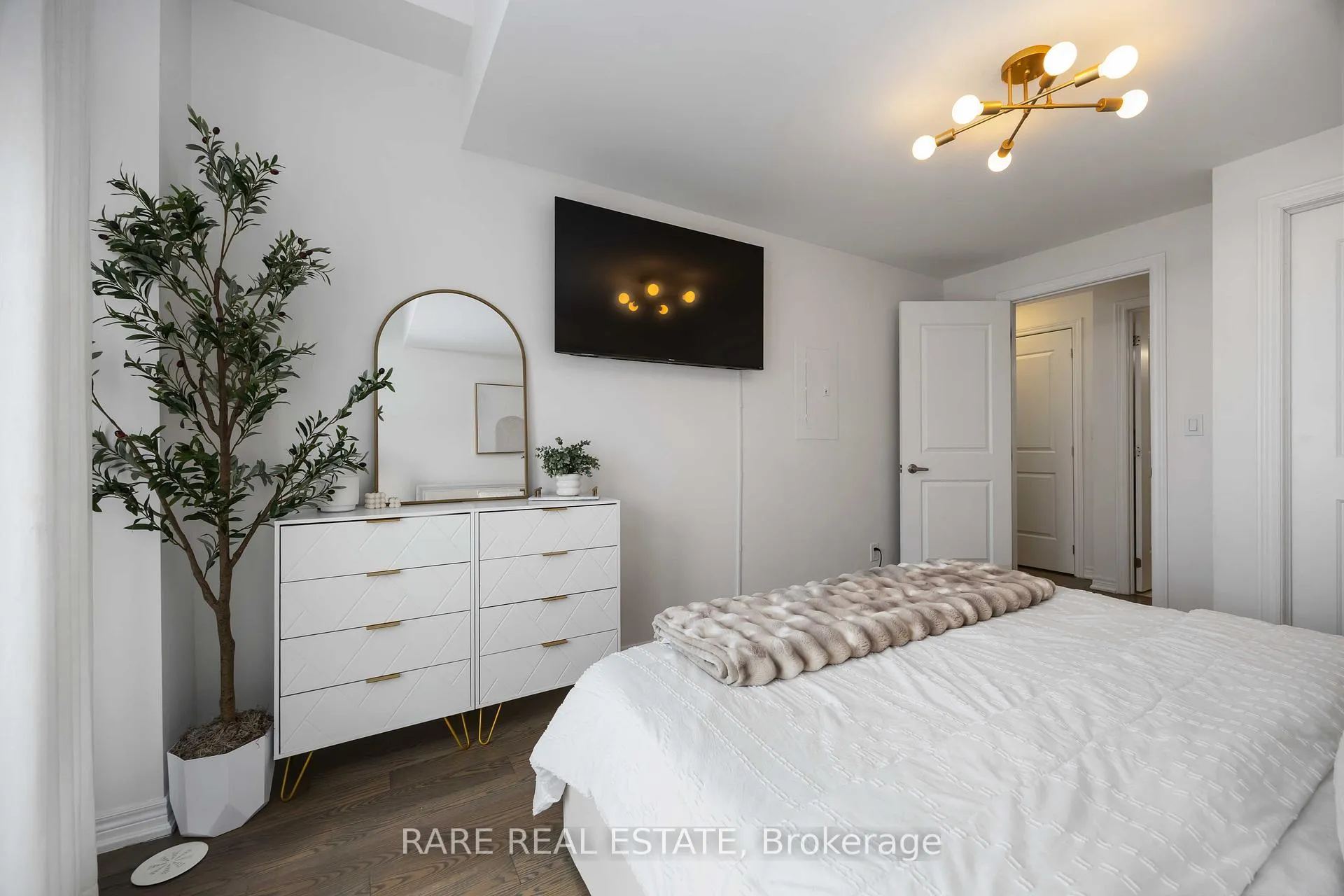 Photo 23 of Unit 8, 105 Kayla Crescent, Vaughan, Maple — HOMEH