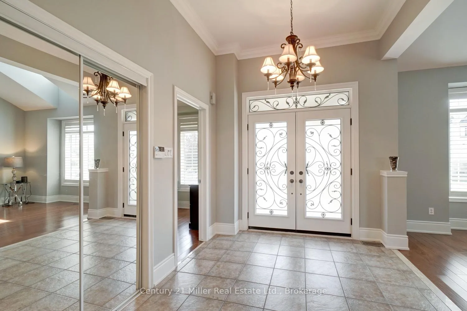 Photo 4 of 8 Watercliff Place, Hamilton, Winona Park — HOMEH