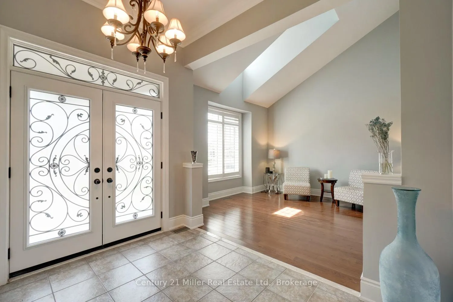 Photo 6 of 8 Watercliff Place, Hamilton, Winona Park — HOMEH