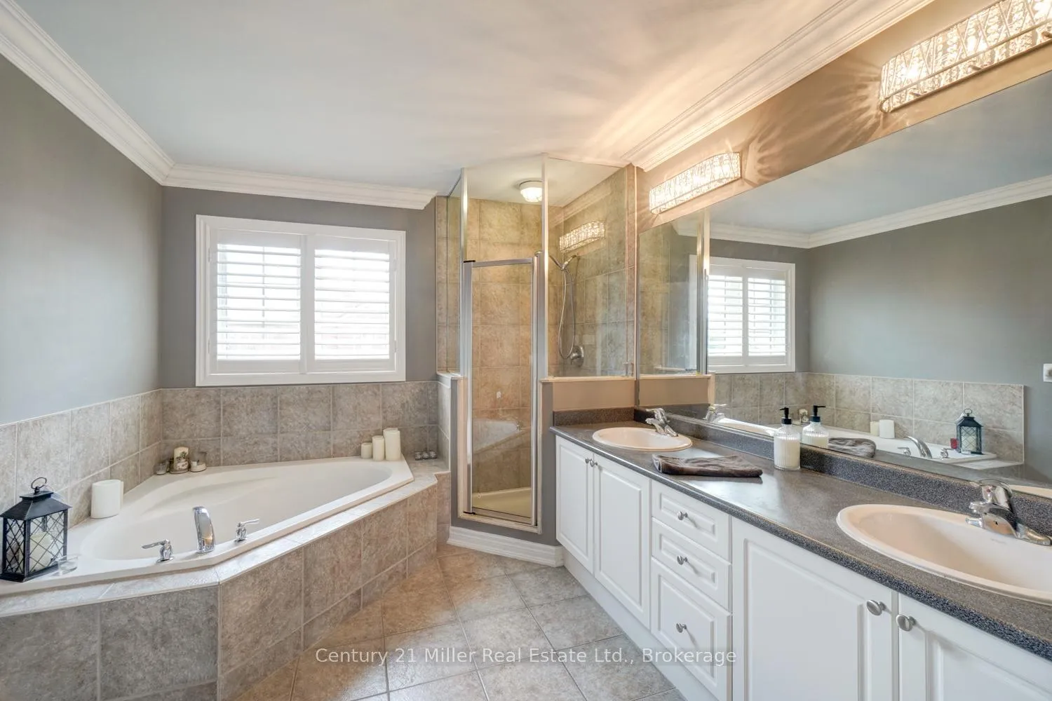 Photo 21 of 8 Watercliff Place, Hamilton, Winona Park — HOMEH
