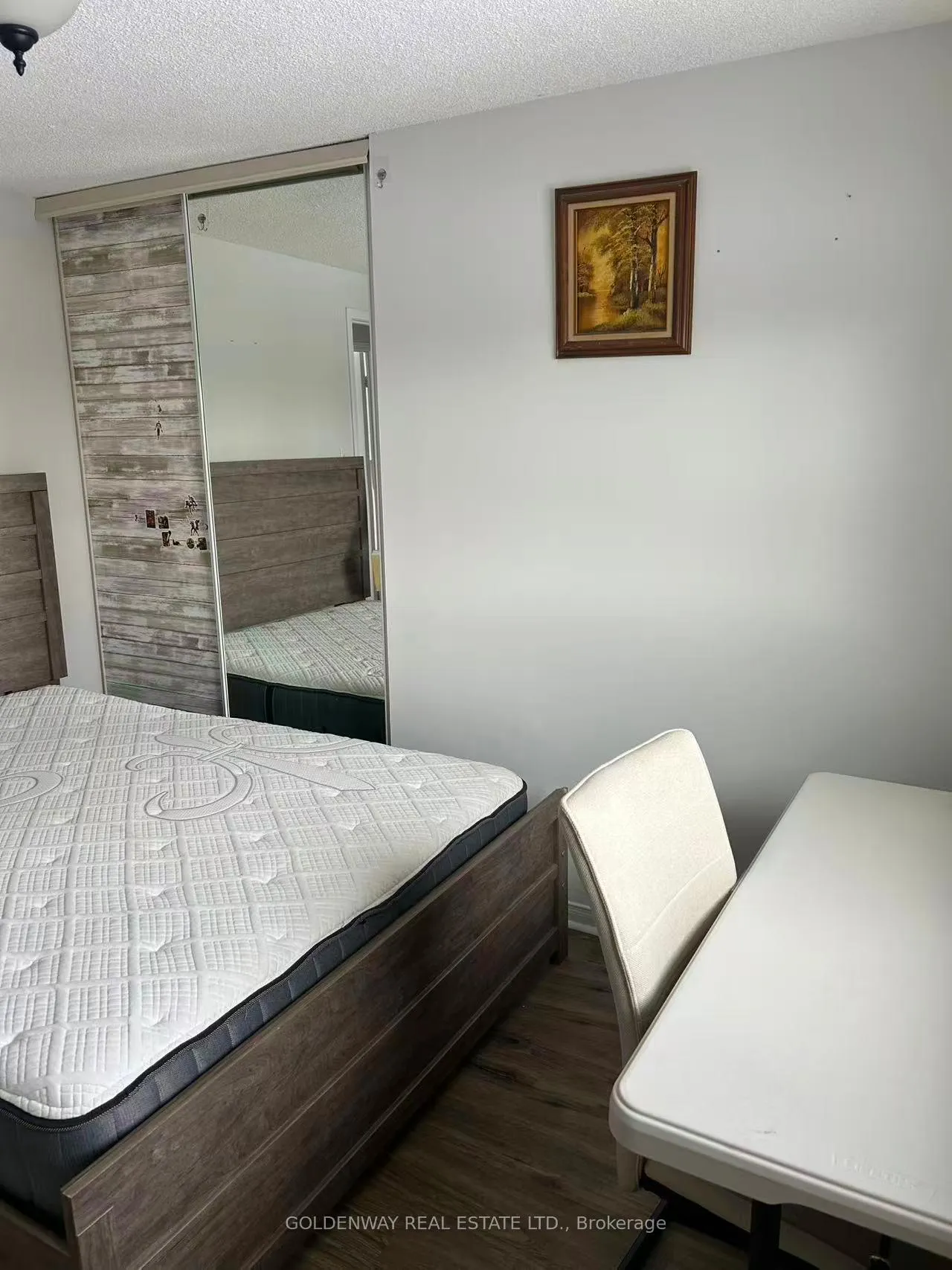 Photo 4 of Unit Room1, 72 Attridge Drive, Aurora, Aurora Village — HOMEH