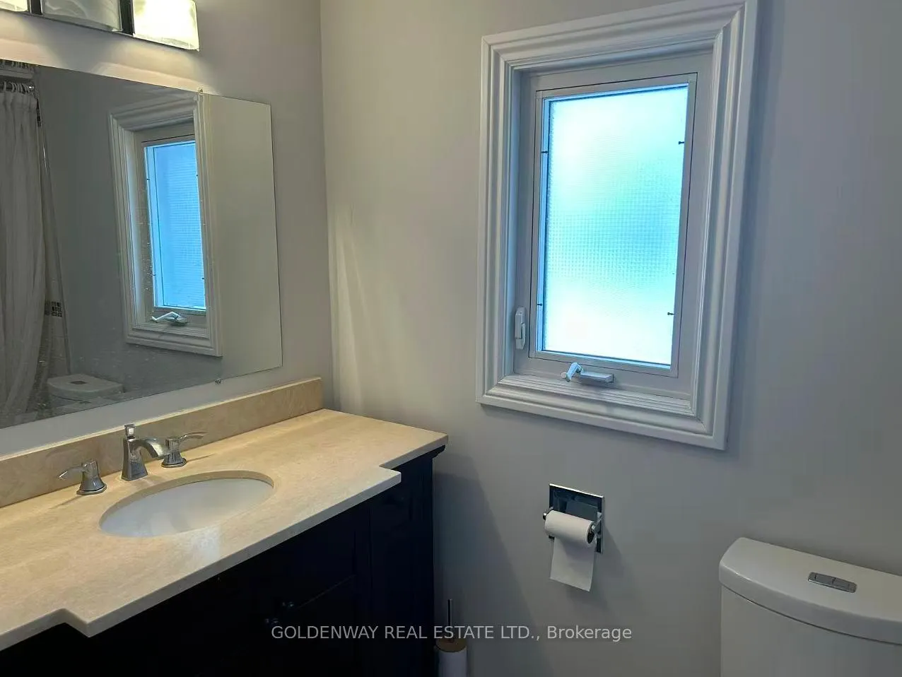 Photo 6 of Unit Room1, 72 Attridge Drive, Aurora, Aurora Village — HOMEH