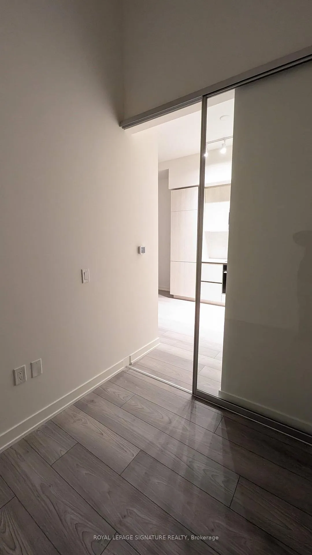 Photo 10 of Unit 808, 120 Broadway Avenue, Toronto, Mount Pleasant West — HOMEH