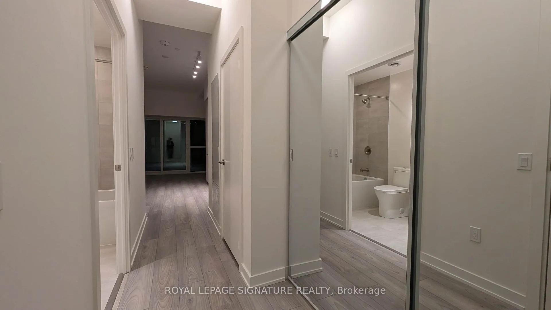 Photo 12 of Unit 808, 120 Broadway Avenue, Toronto, Mount Pleasant West — HOMEH