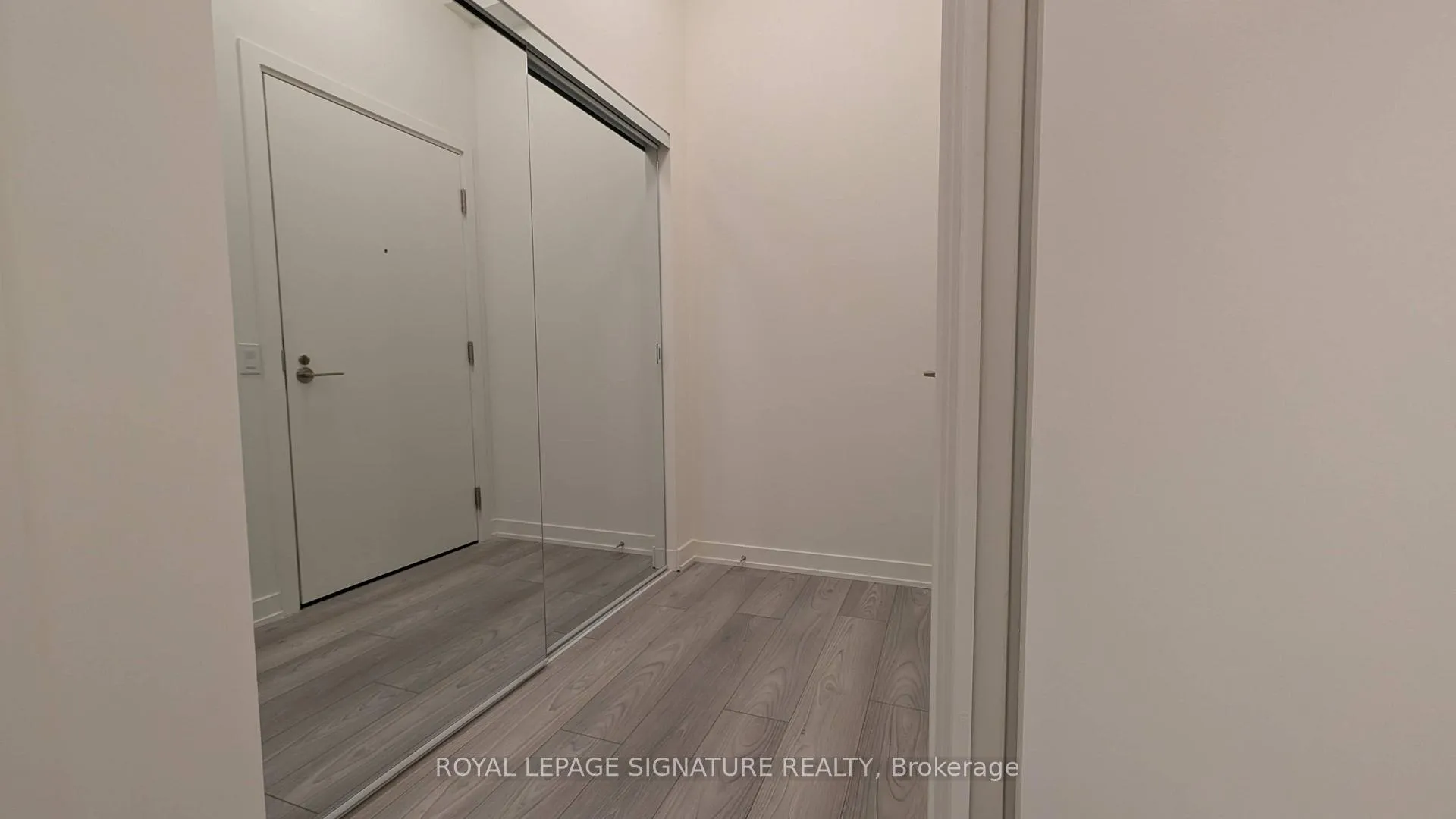 Photo 13 of Unit 808, 120 Broadway Avenue, Toronto, Mount Pleasant West — HOMEH
