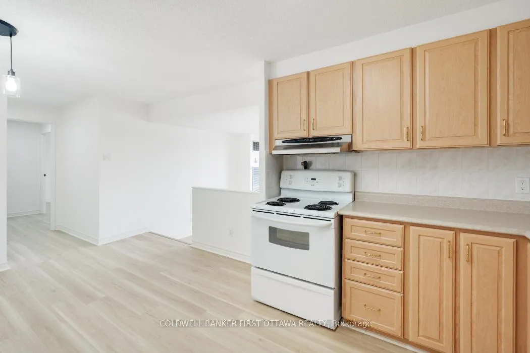 Photo 10 of Unit 1107, 1100 Ambleside Drive, Ottawa, Woodroffe — HOMEH