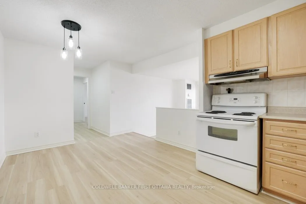 Photo 12 of Unit 1107, 1100 Ambleside Drive, Ottawa, Woodroffe — HOMEH