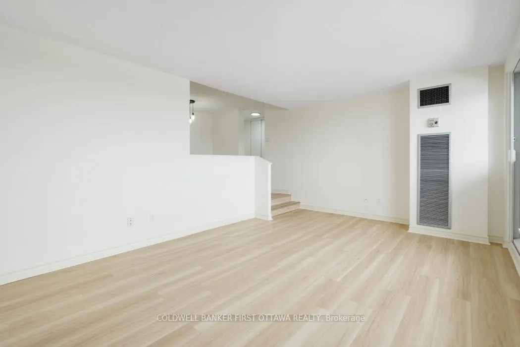 Photo 17 of Unit 1107, 1100 Ambleside Drive, Ottawa, Woodroffe — HOMEH