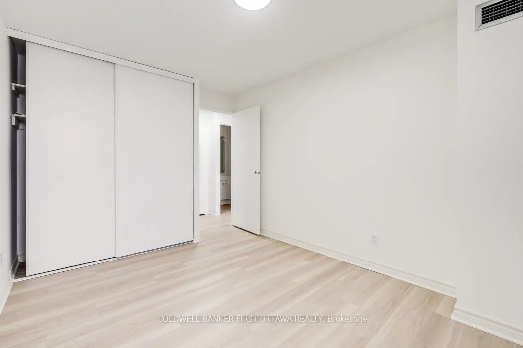Photo 25 of Unit 1107, 1100 Ambleside Drive, Ottawa, Woodroffe — HOMEH
