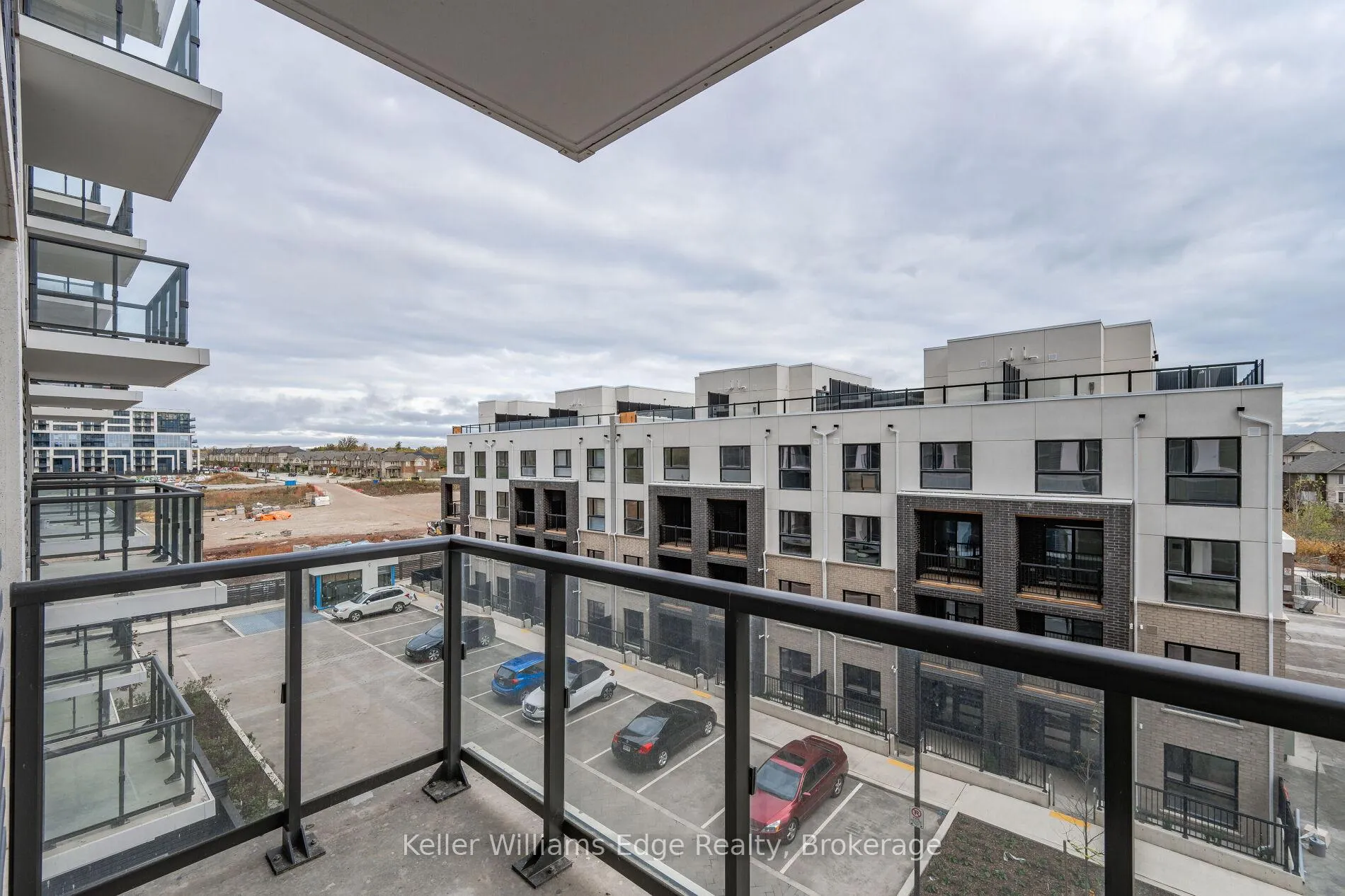 Photo 25 of Unit 401, 345 Wheat Boom Drive, Oakville, Joshua Meadows — HOMEH