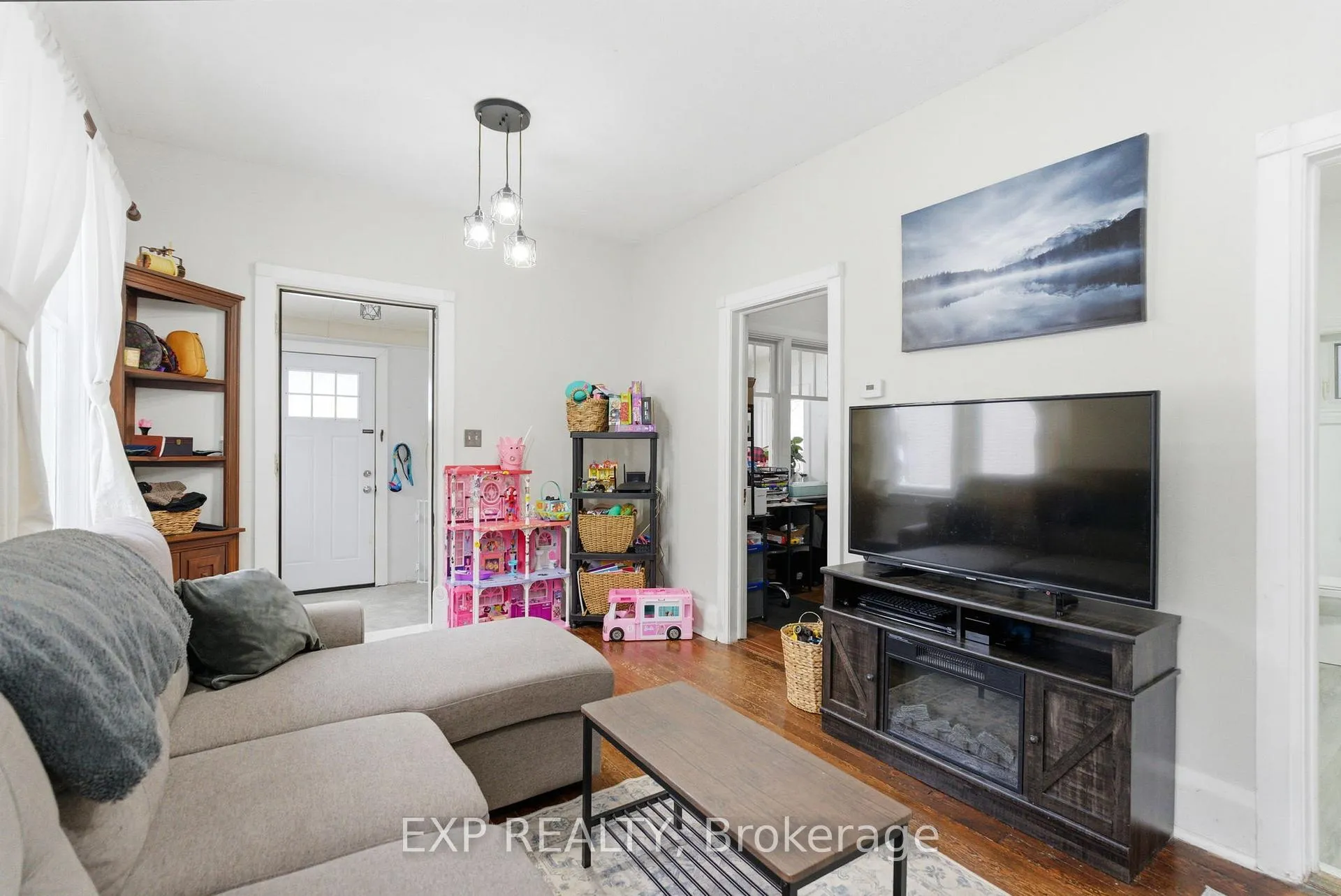 Photo 8 of 116 Thomas Street, Oshawa, Lakeview — HOMEH