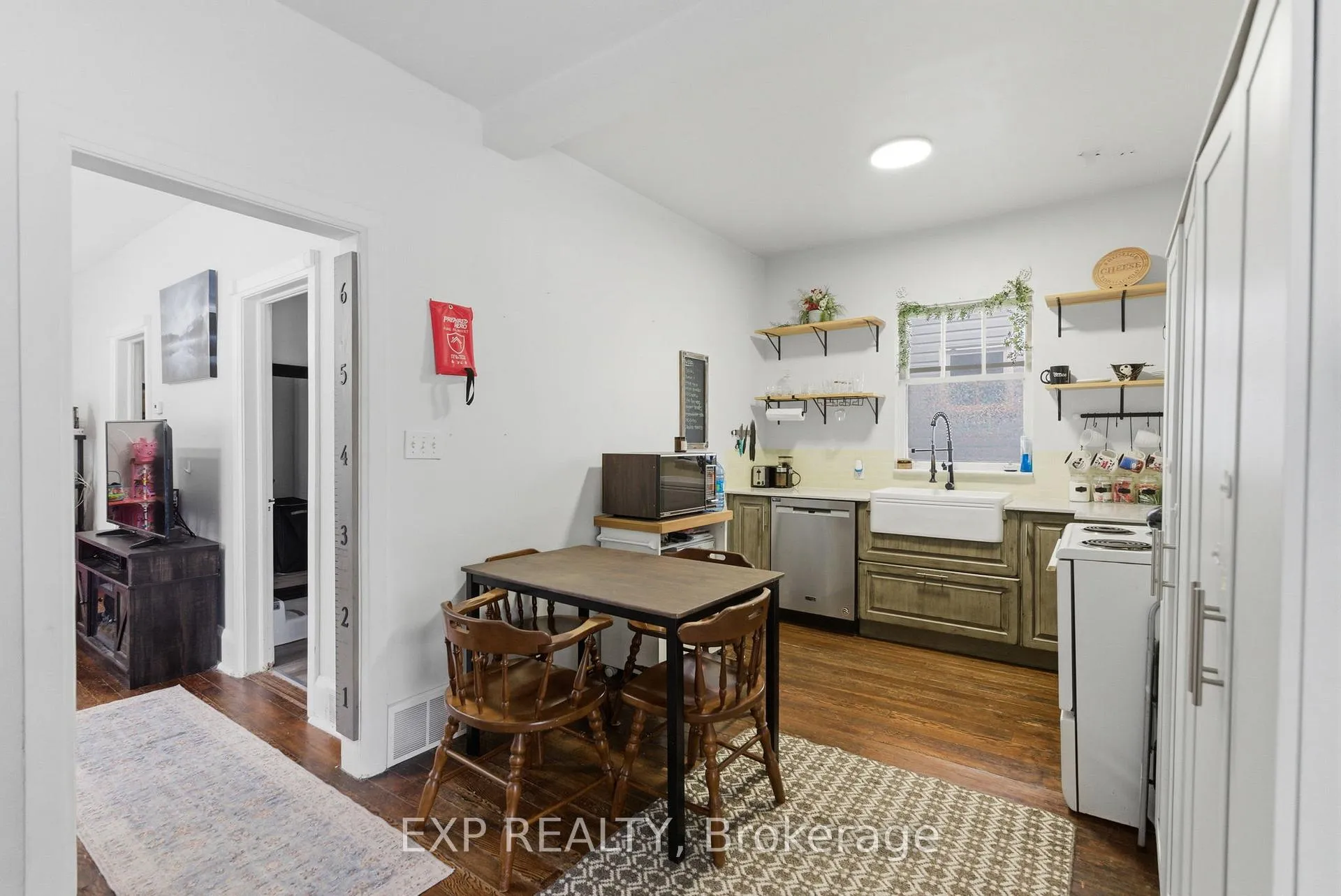 Photo 11 of 116 Thomas Street, Oshawa, Lakeview — HOMEH