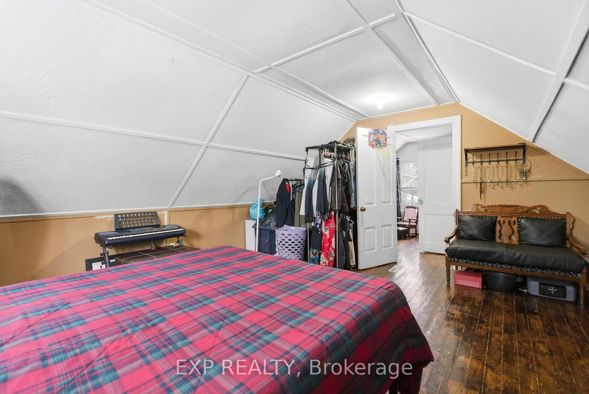Photo 23 of 116 Thomas Street, Oshawa, Lakeview — HOMEH