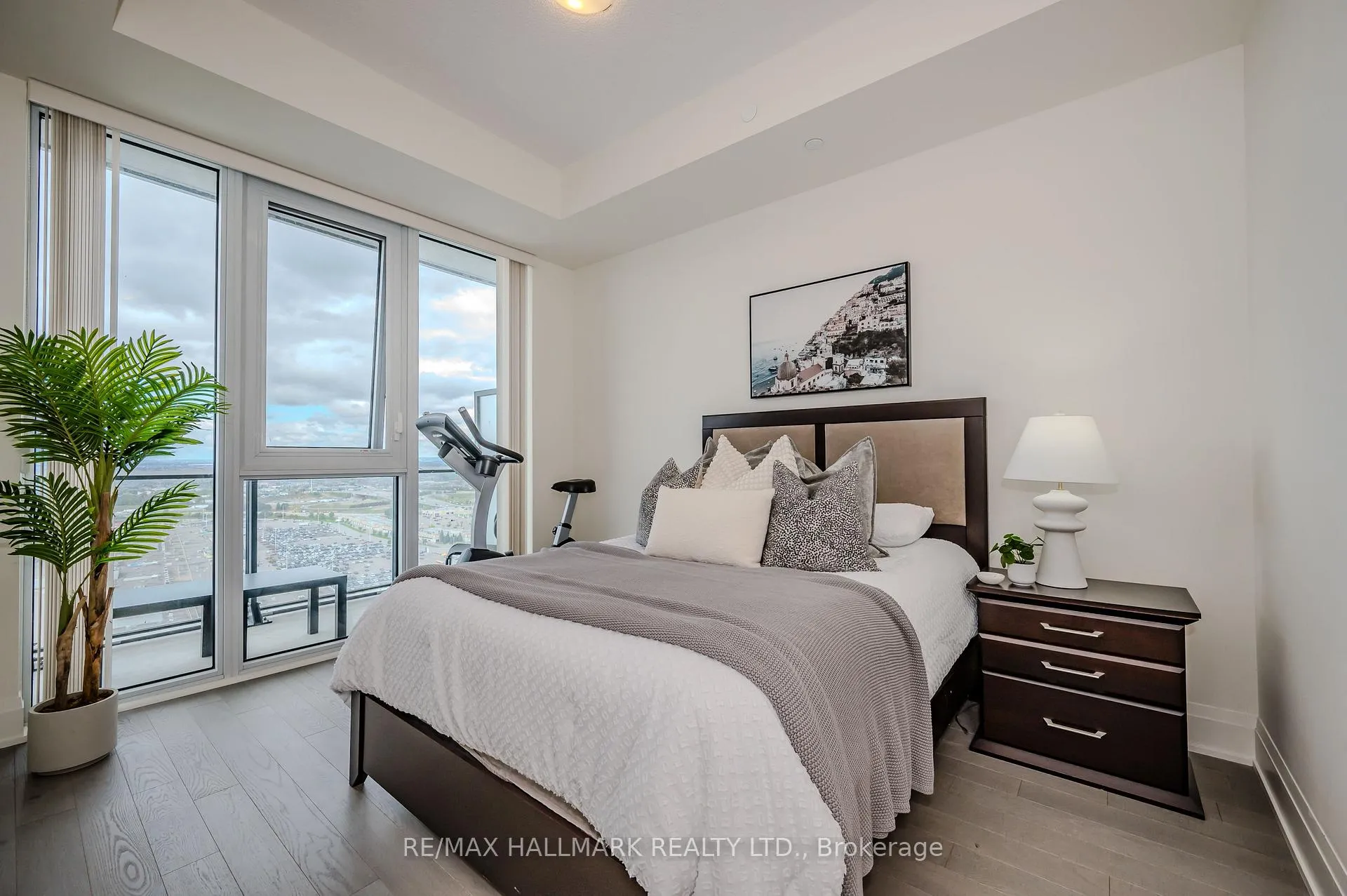 Photo 10 of Unit PH114, 9000 Jane Street, Vaughan, Vellore Village — HOMEH