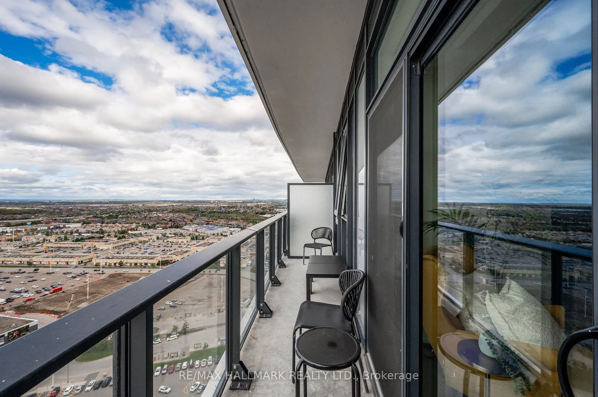 Photo 14 of Unit PH114, 9000 Jane Street, Vaughan, Vellore Village — HOMEH