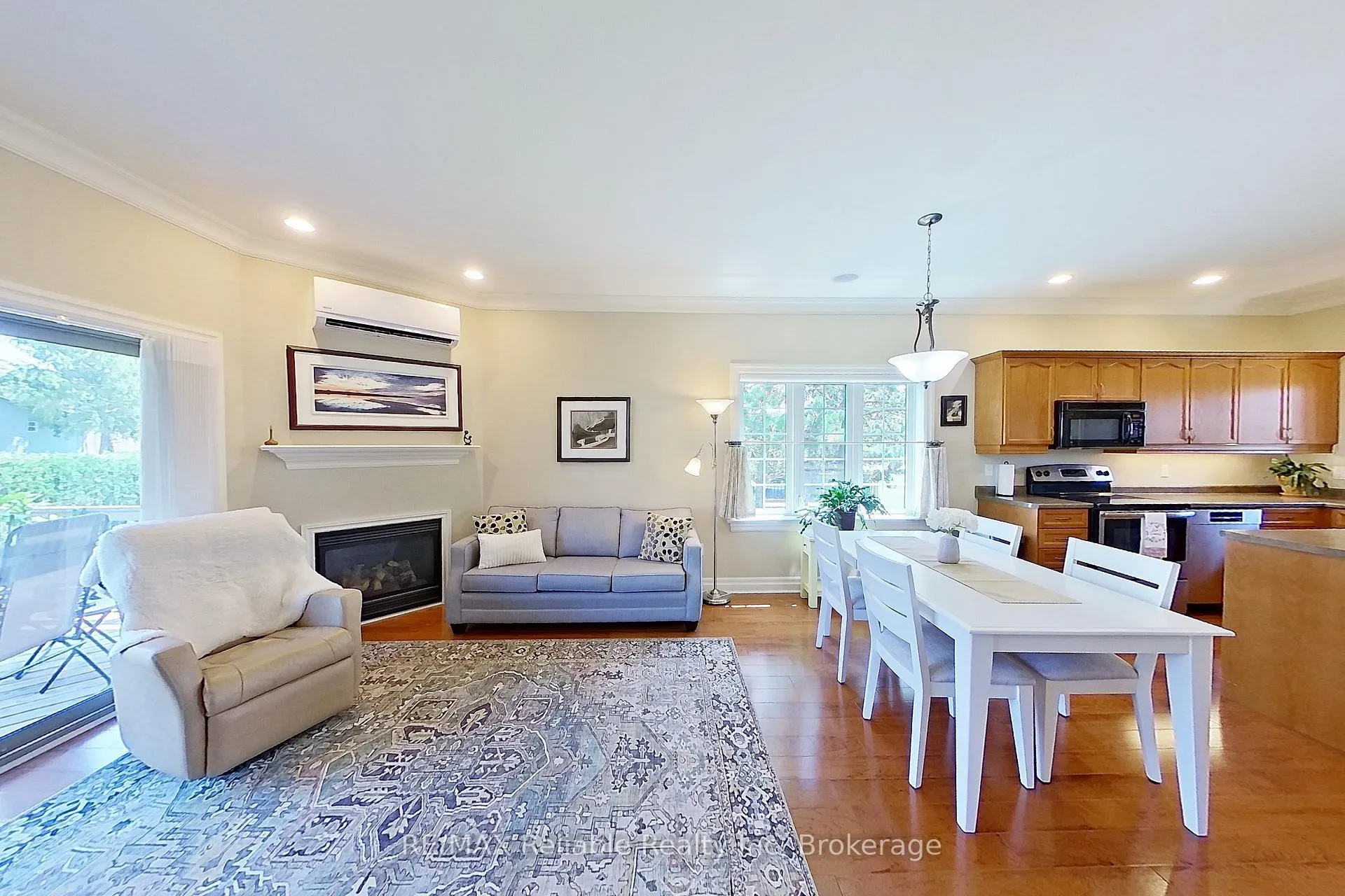 Photo 12 of 4-10 Conrad Drive, Bluewater, Zurich — HOMEH