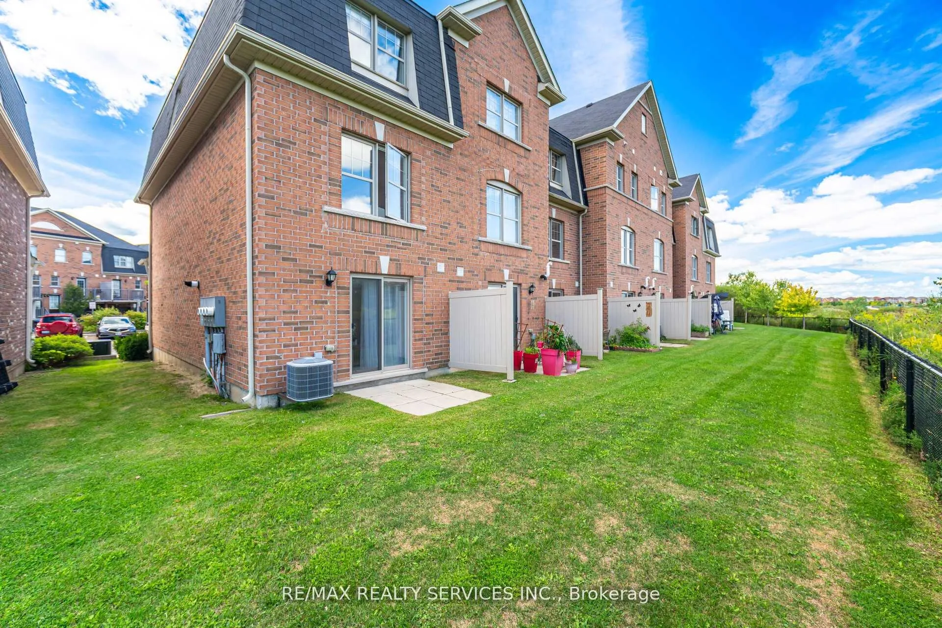 Photo 29 of 60 Soldier Street, Brampton, Northwest Brampton — HOMEH