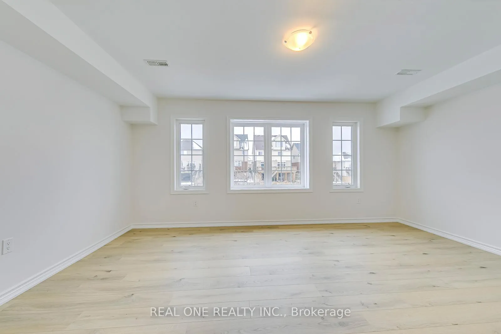 Photo 3 of Unit 27B, 85 Mullin Drive, Guelph, Victoria North — HOMEH