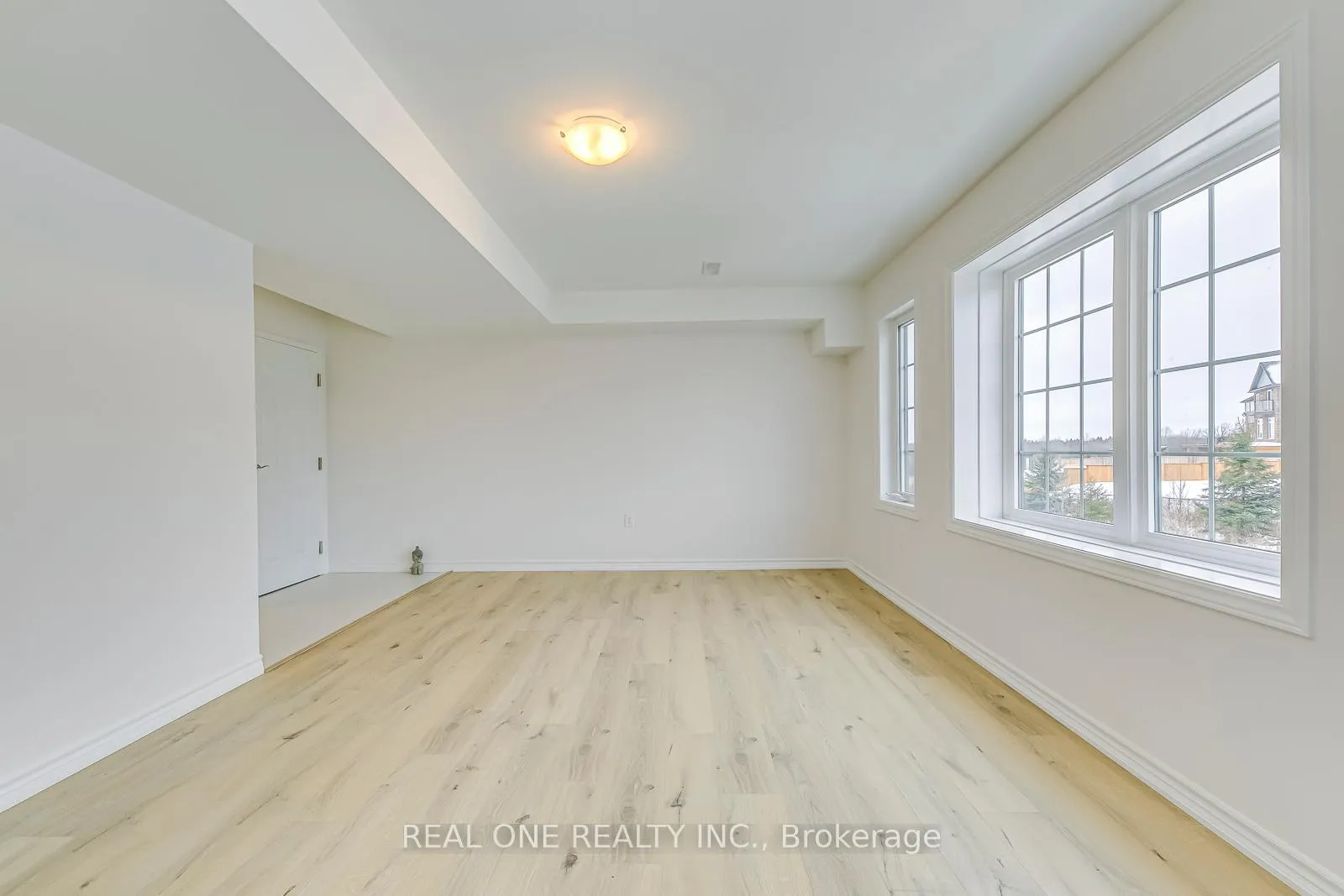 Photo 6 of Unit 27B, 85 Mullin Drive, Guelph, Victoria North — HOMEH
