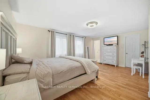 Photo 25 of 8 Nottawasaga Crescent, Brampton, Heart Lake West — HOMEH