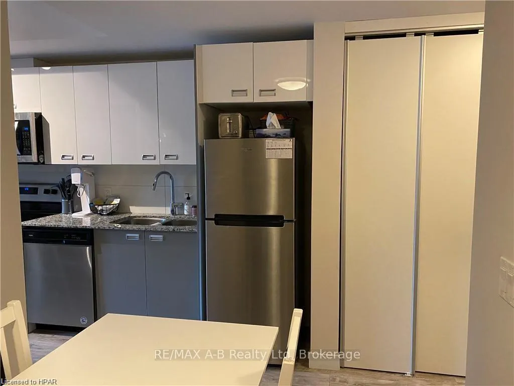 Photo 10 of Unit 320, 257 Hemlock Street, Waterloo, Uptown Waterloo/Westmount — HOMEH