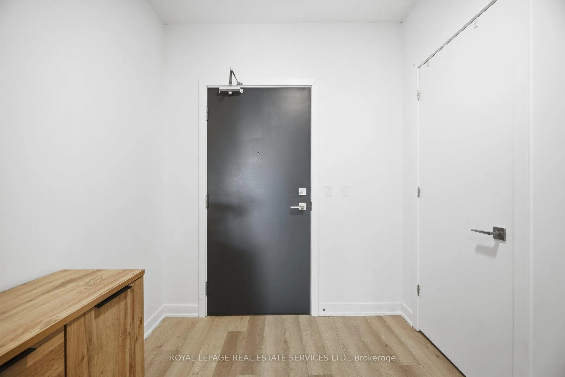 Photo 5 of Unit 406, 840 St Clair Avenue W, Toronto, Oakwood Village — HOMEH