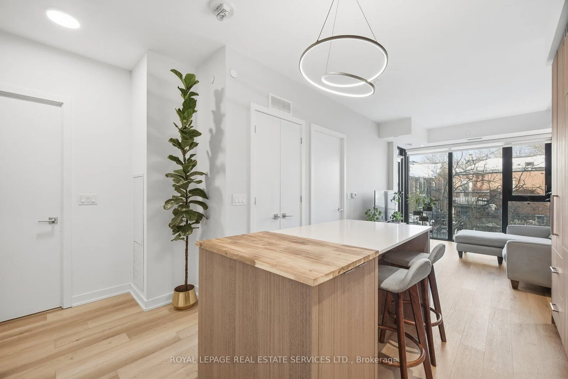 Photo 8 of Unit 406, 840 St Clair Avenue W, Toronto, Oakwood Village — HOMEH