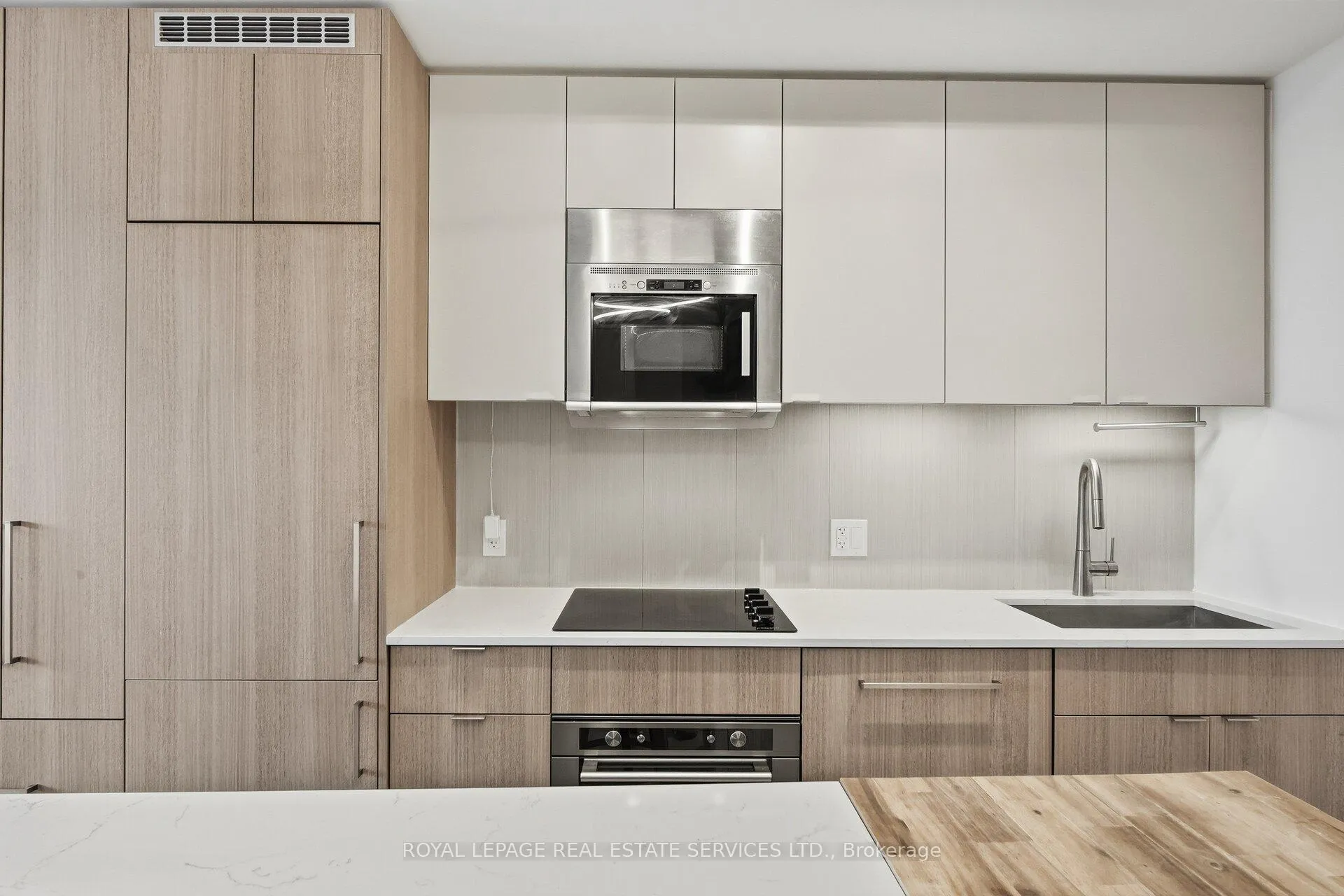 Photo 10 of Unit 406, 840 St Clair Avenue W, Toronto, Oakwood Village — HOMEH
