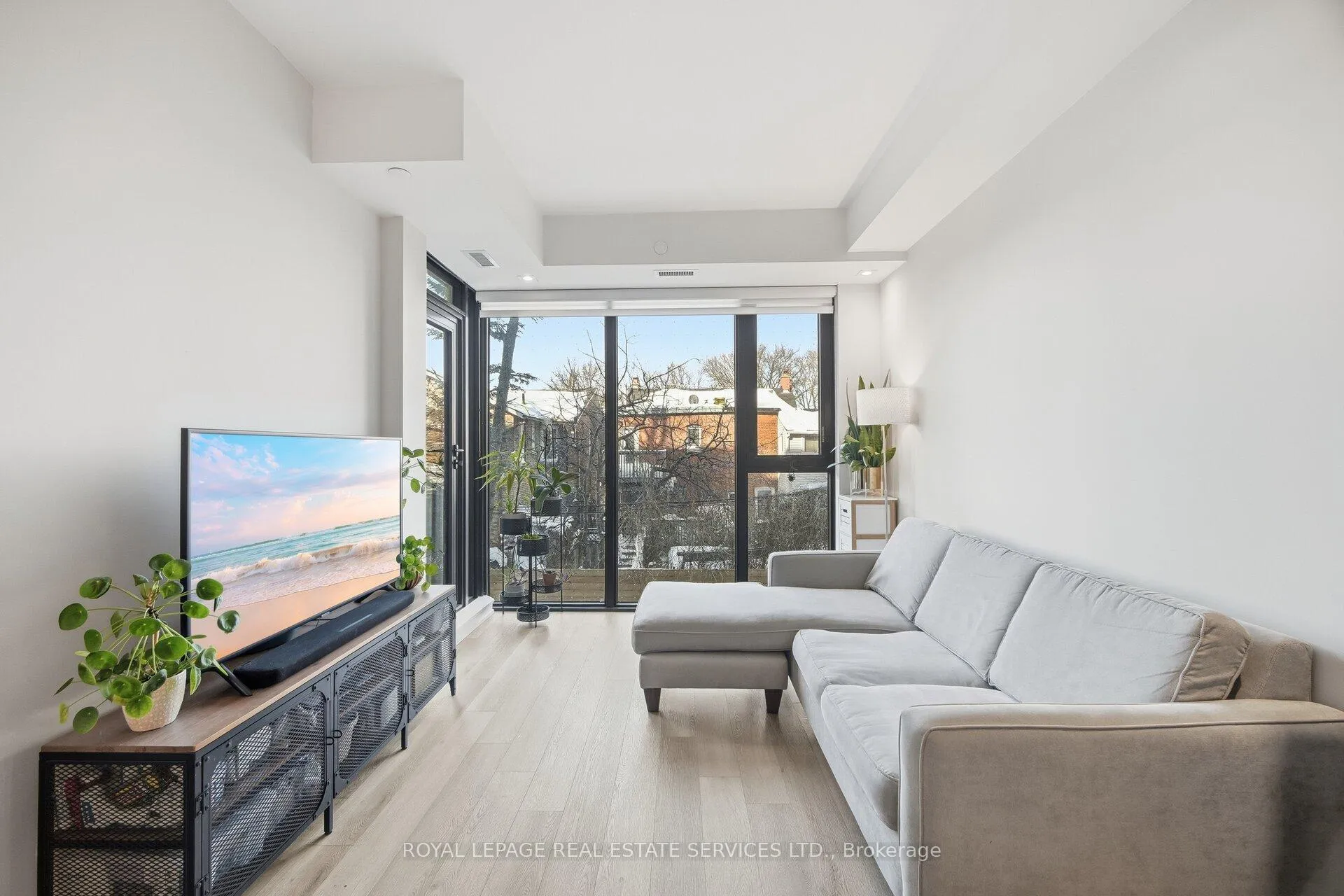 Photo 14 of Unit 406, 840 St Clair Avenue W, Toronto, Oakwood Village — HOMEH