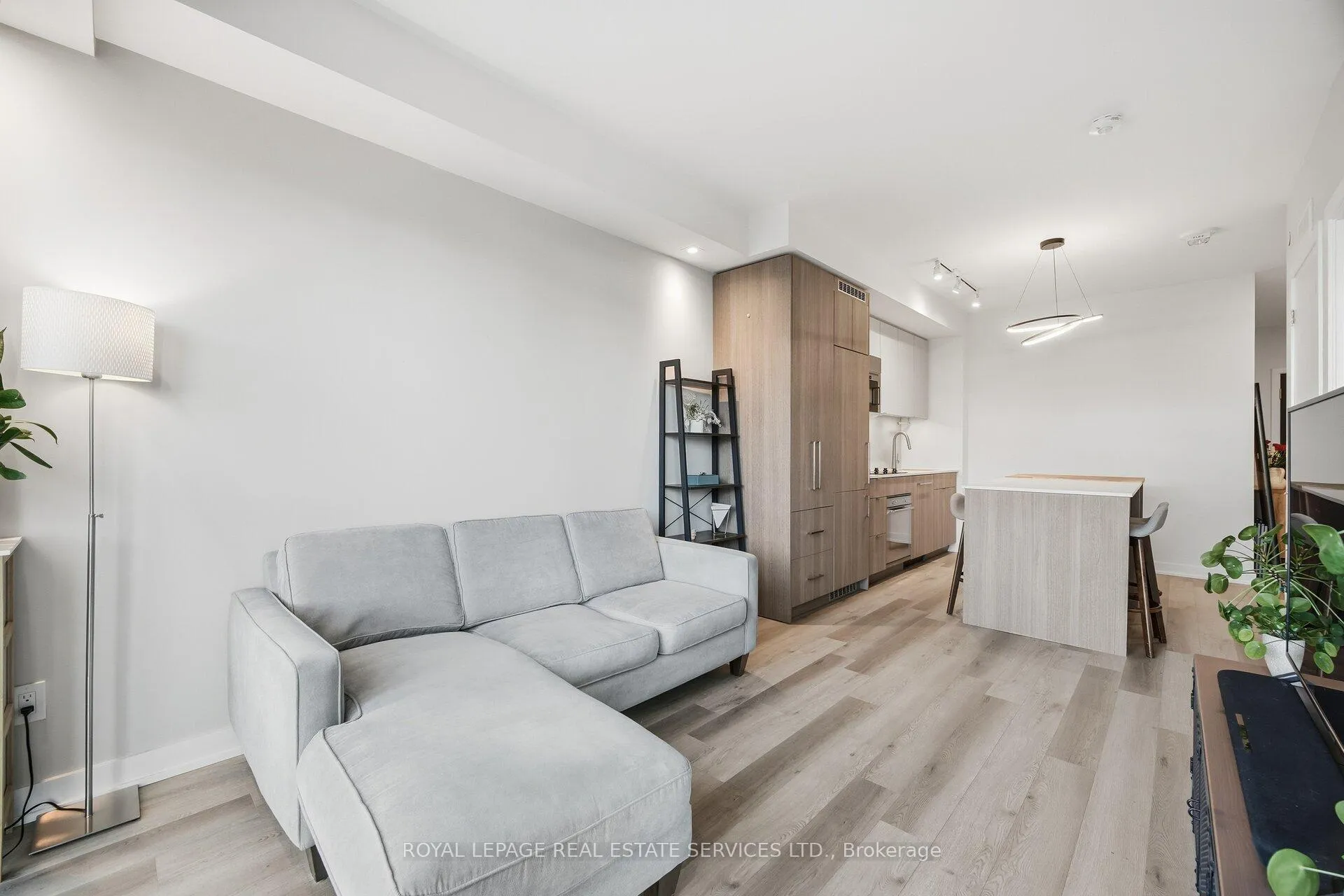 Photo 17 of Unit 406, 840 St Clair Avenue W, Toronto, Oakwood Village — HOMEH