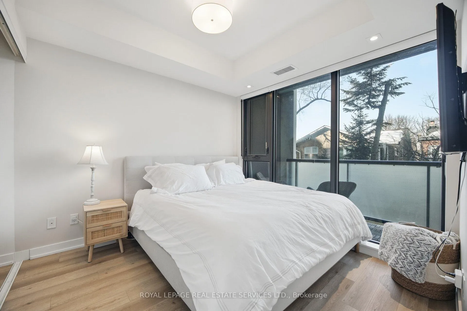 Photo 18 of Unit 406, 840 St Clair Avenue W, Toronto, Oakwood Village — HOMEH