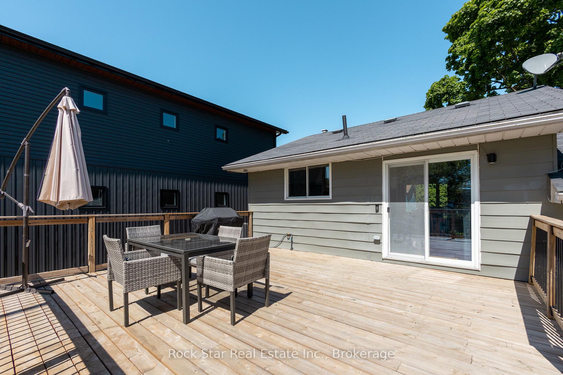 Photo 8 of 48 South John Street, Belleville, Belleville Ward — HOMEH