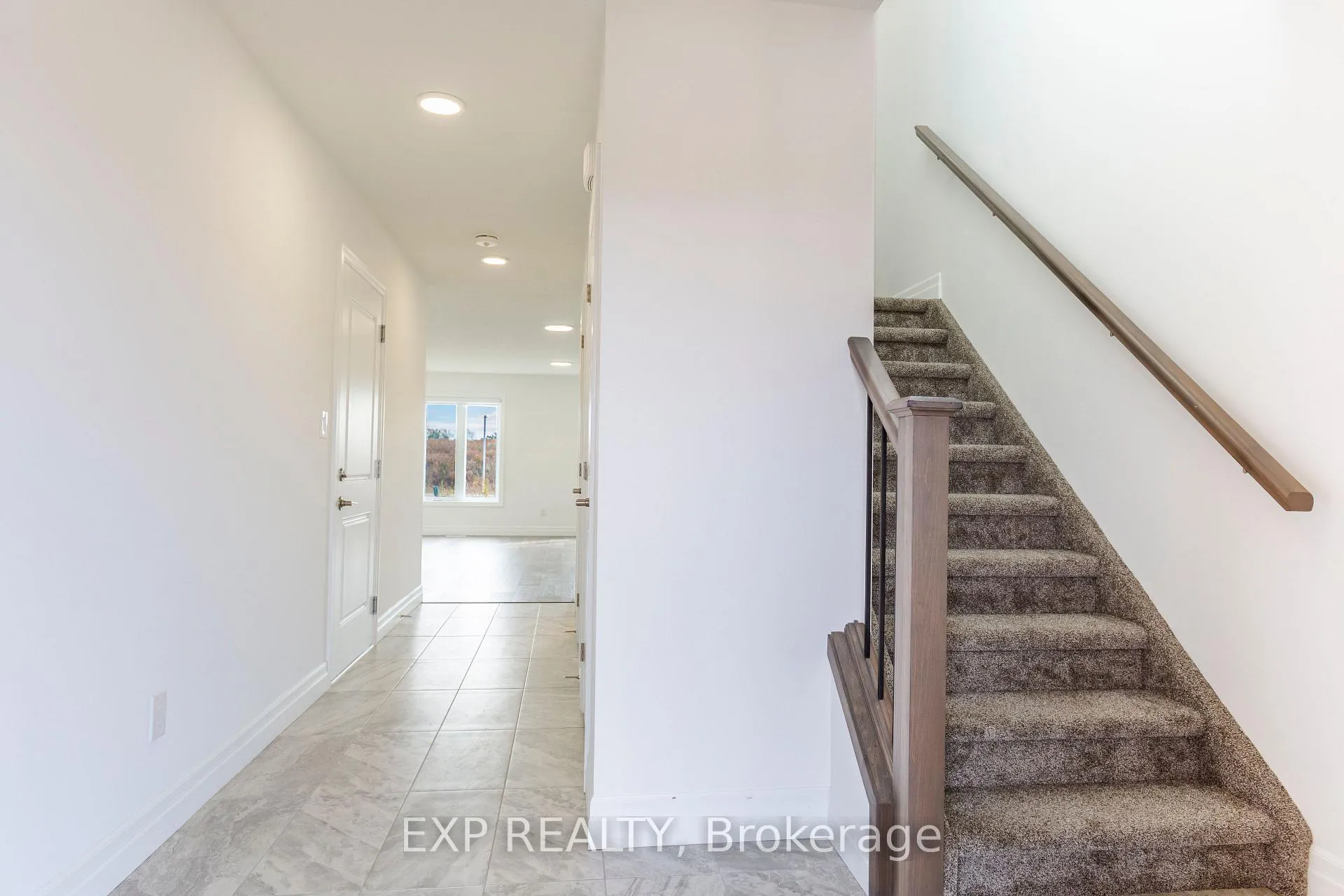 Photo 4 of 139 Aspen Parkway, Aylmer — HOMEH