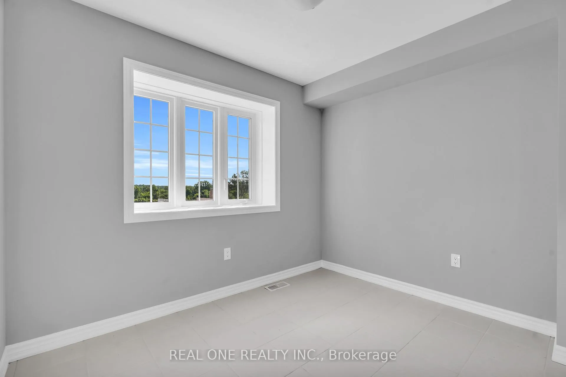 Photo 6 of Unit 31B, 85 Mullin Drive, Guelph, Victoria North — HOMEH