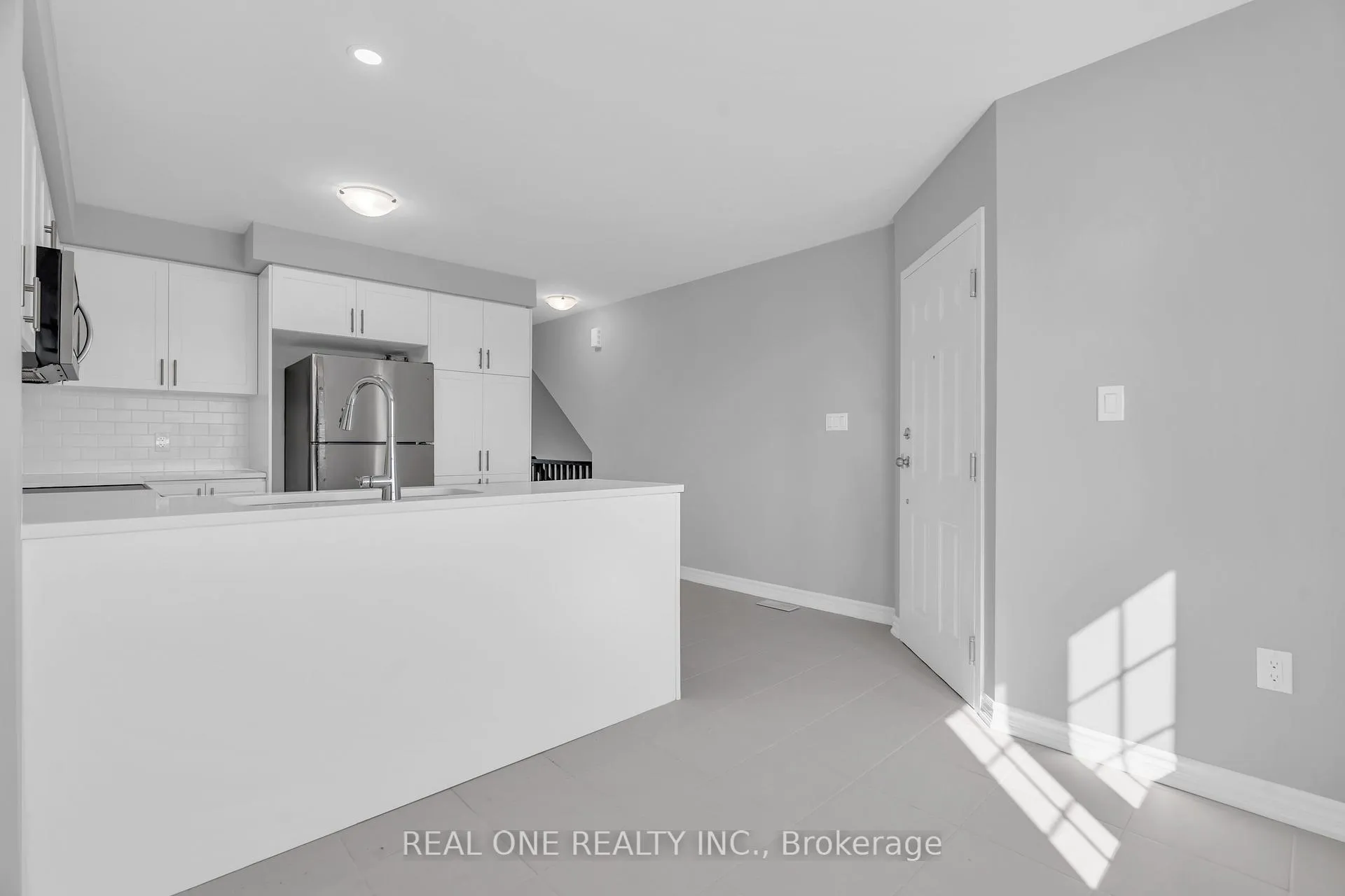 Photo 7 of Unit 31B, 85 Mullin Drive, Guelph, Victoria North — HOMEH