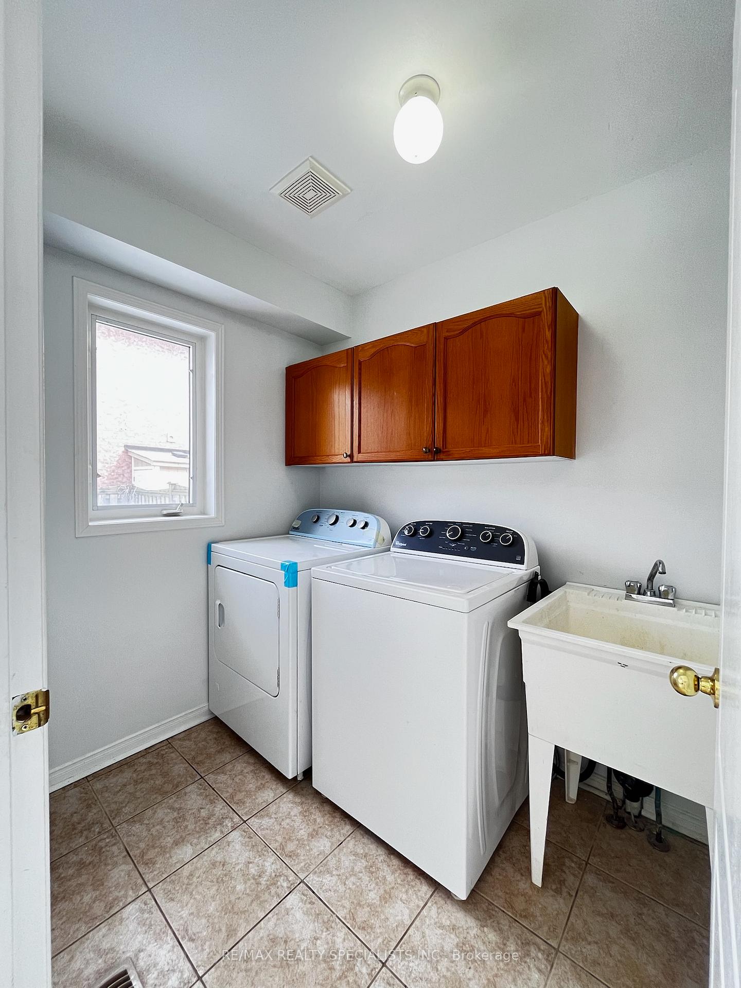 Photo 8 of 2395 Curtis Road, Burlington, Orchard — HOMEH