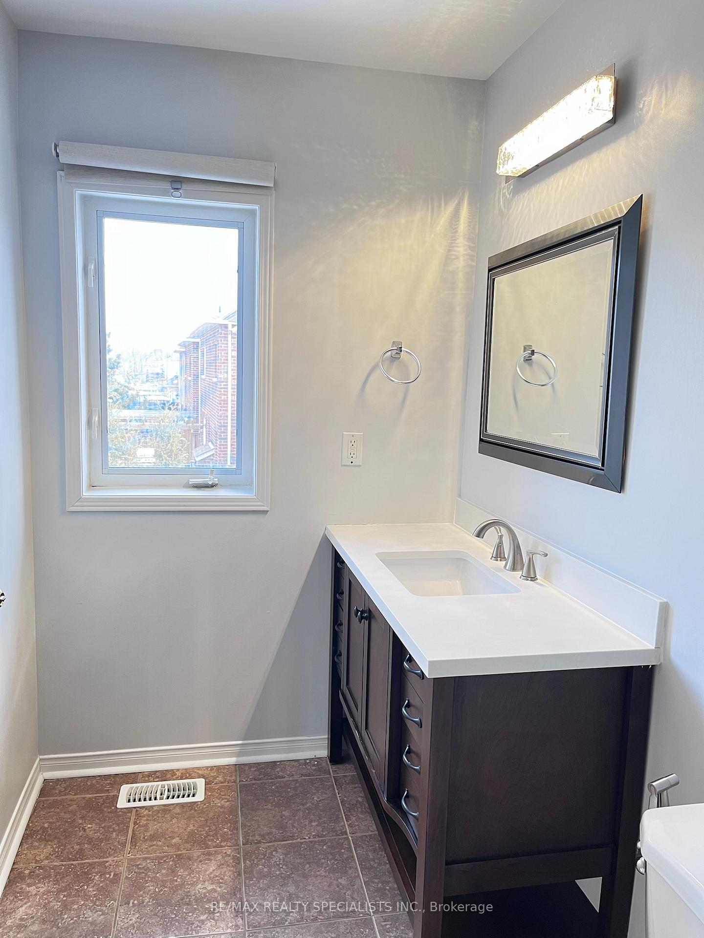 Photo 15 of 2395 Curtis Road, Burlington, Orchard — HOMEH