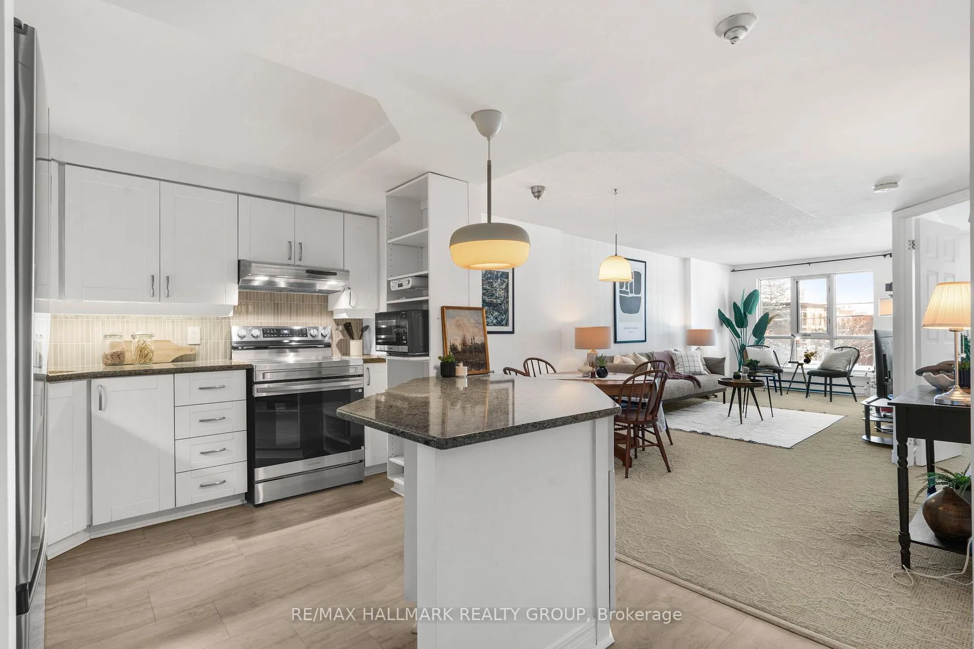 Photo 9 of Unit 211, 540 Cambridge Street S, Ottawa, West Centre Town — HOMEH