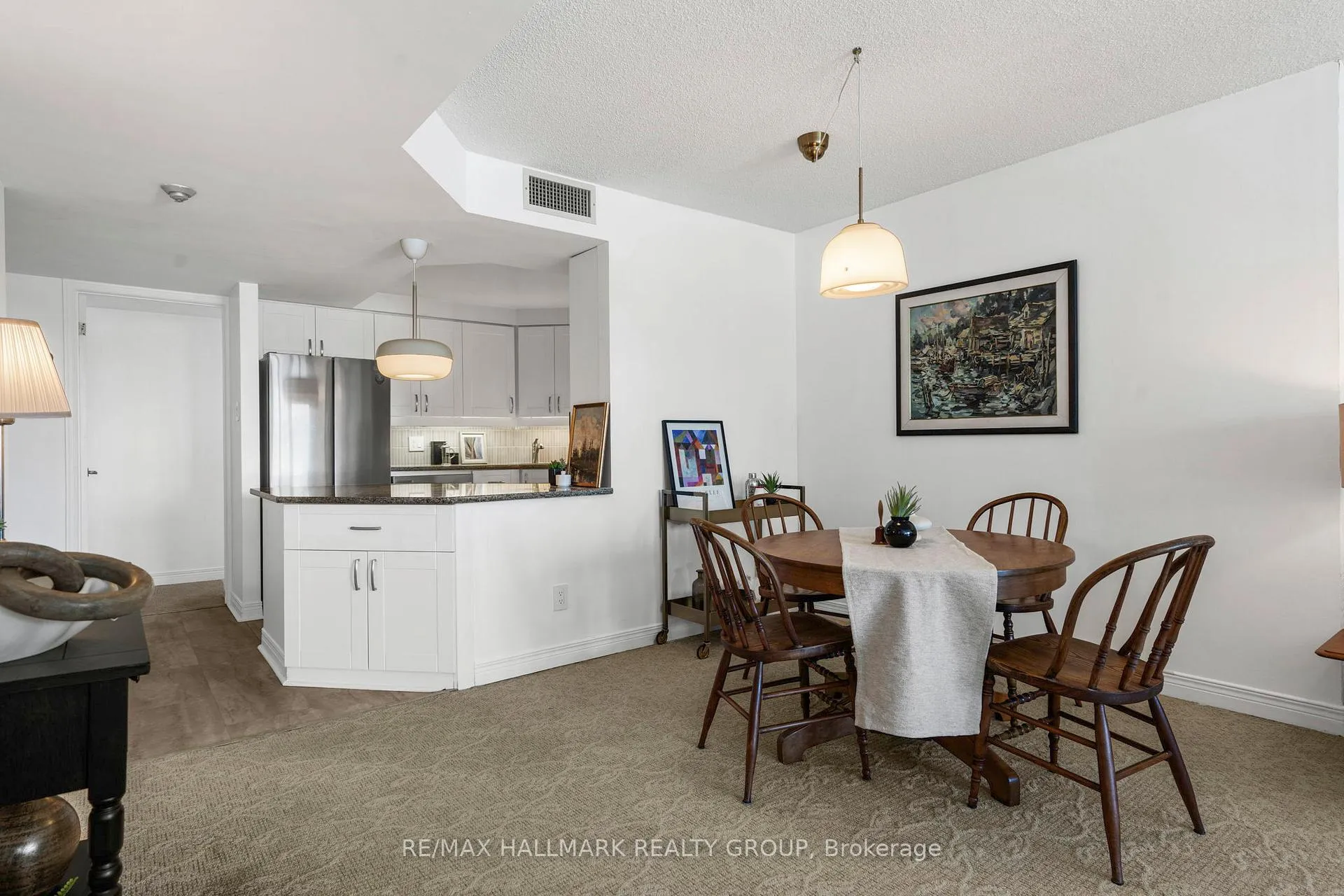 Photo 13 of Unit 211, 540 Cambridge Street S, Ottawa, West Centre Town — HOMEH
