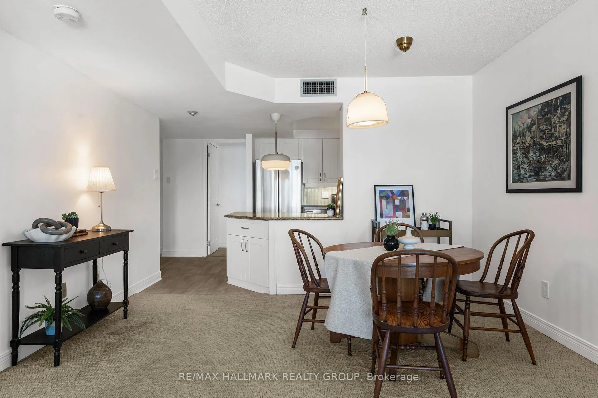 Photo 14 of Unit 211, 540 Cambridge Street S, Ottawa, West Centre Town — HOMEH
